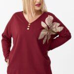Bluzka z dekoltem v plus size bordowa