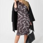 brązowo-beżowa-sukienka-ołówkowa-plus-size-we-wzory (1)