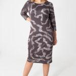 Brązowo-beżowa sukienka ołówkowa plus size we wzory 44-52