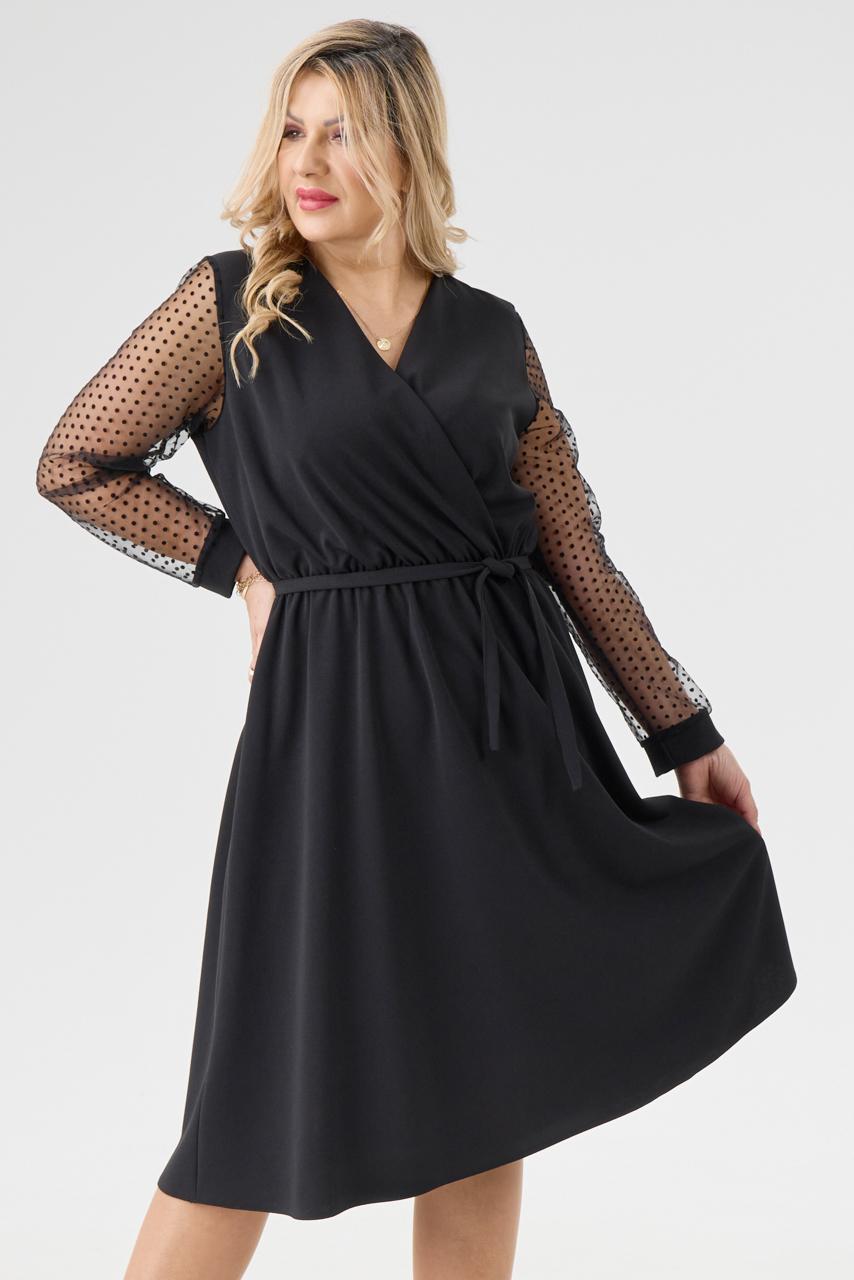 Elegancka sukienka z kopertowym dekoltem czarna