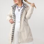 Wiosenna kurtka damska plus size ecru z pepitką