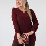 Bluzka wizytowa XXL z połyskiem – moda dla puszystych kobiet