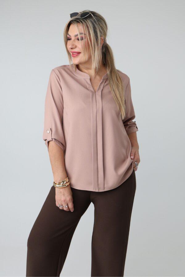 Elegancka bluzka w dużym rozmiarze beżowa – moda plus size