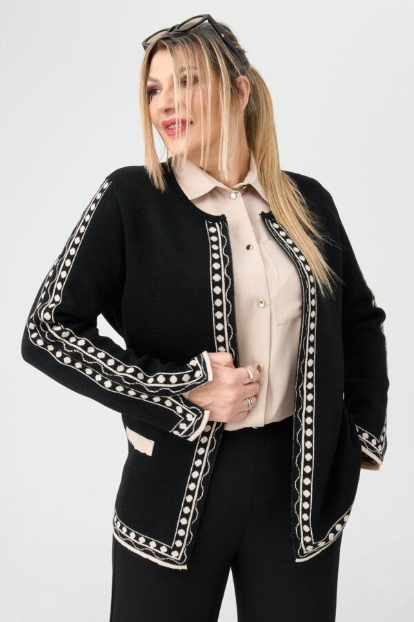 Czarny kardigan damski plus size z ozdobną lamówką 42-46