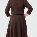 Sukienka-rozkloszowana-midi-PLUS-SIZE-brązowa (1)