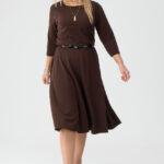 Sukienka-rozkloszowana-midi-PLUS-SIZE-brązowa (5)
