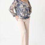 bezowo-granatowa-bluzka-z-szyfonowym-rekawem (5)