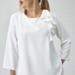 Bluzka plus size z falbanką biała – duże rozmiary 44–52