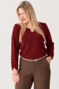 Bluzka wizytowa XXL z połyskiem – moda dla puszystych kobiet