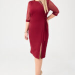 bordowa-sukienka-z-rozcieciem-plus-size (5)