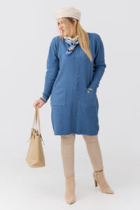 Sweter tunika dla puszystych z kieszeniami niebieski 44-50