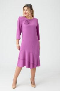 Wrzosowa sukienka wyszczuplająca plus size wizytowa z falbaną 44-52