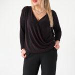 Elegancka-bluzka-damska-plus-size-z-połyskiem-bordowo-czarna (1)