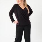 Elegancka-bluzka-damska-plus-size-z-połyskiem-bordowo-czarna (2)