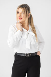 Elegancka bluzka PLUS SIZE biało-srebrna 44-54