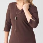 Sukienka-z-dekoltem-PLUS-SIZE-brązowa (5)