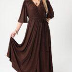 Błyszcząca wieczorowa sukienka plus size maxi brązowa 44-52