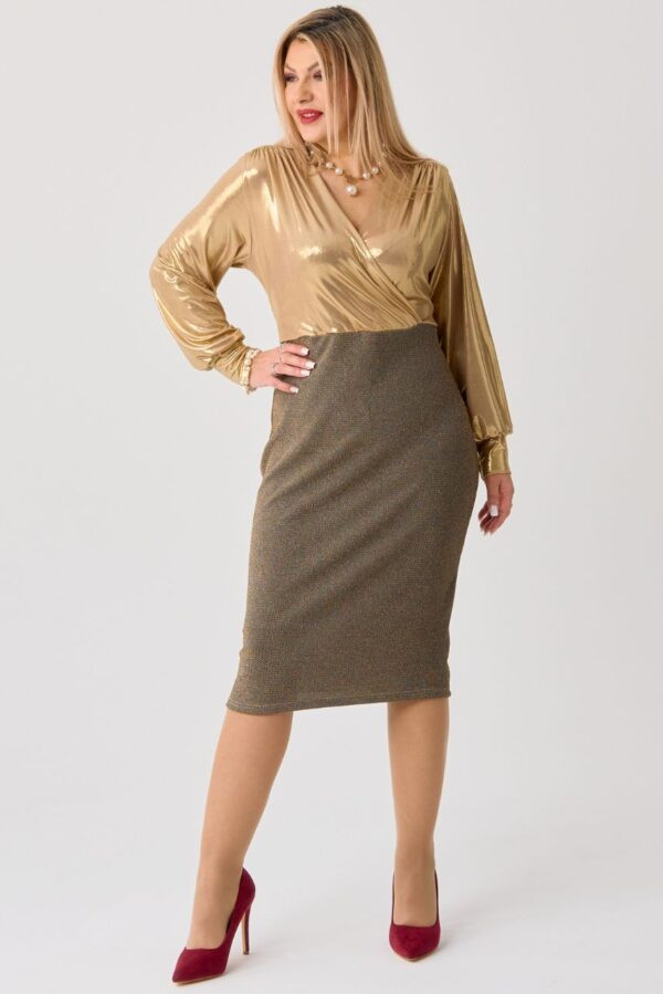 elegancka-zlota-sukienka-kopertowa-midi-plus-size-42-52