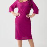 sukienka-blyszczaca-plus-size-z-falbana-amarantowa (3)