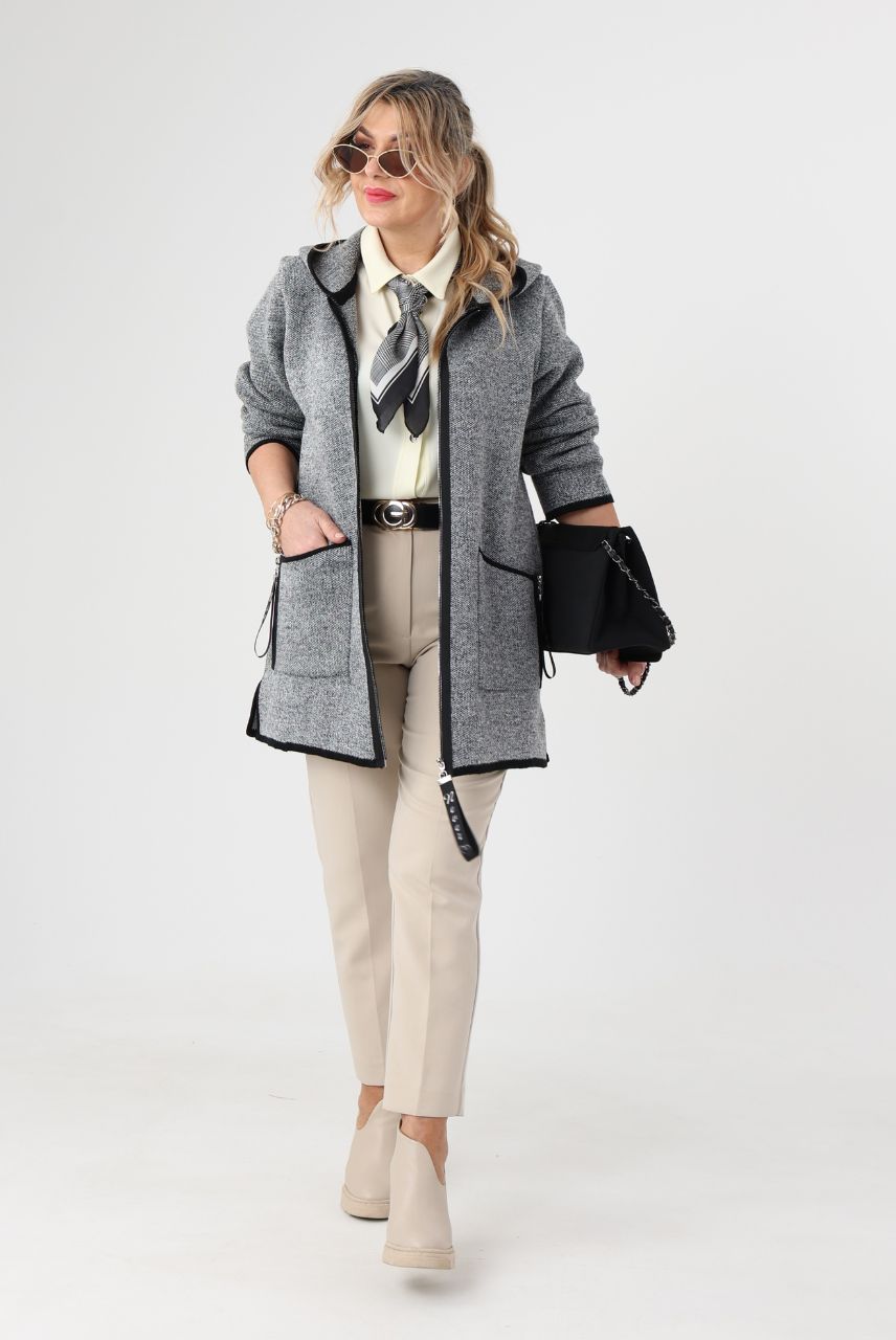 Długi sweter plus size rozpinany w dużym rozmiarze dla puszystych kobiet – model XXL