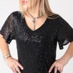 Błyszcząca-elegancka-sukienka-w-cekiny-plus-size-czarna (3)