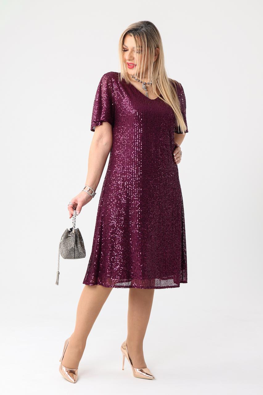 Błyszcząca elegancka sukienka z cekinami plus size fioletowa midi 44-52