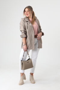 Lekka kurtka przejściowa damska duże rozmiary beżowa 42-52