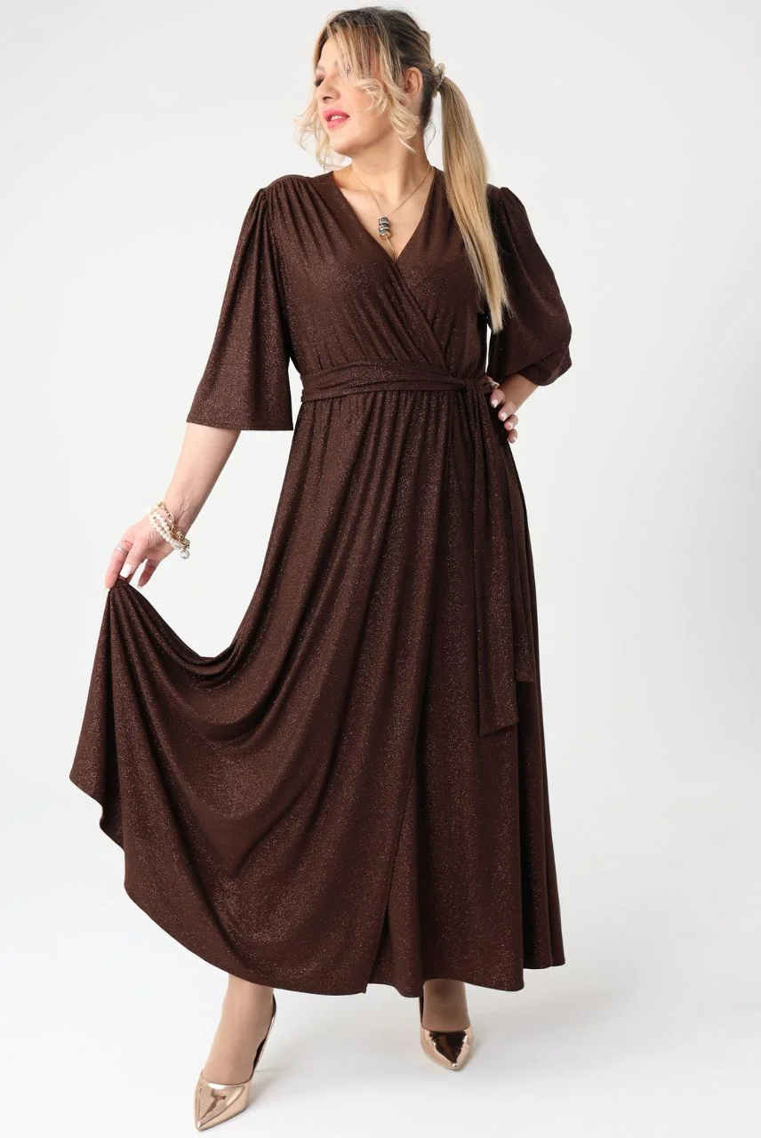 Błyszcząca sukienka wieczorowa plus size maxi