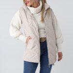 kamizelka-pikowana-damska-plus-size-z-kapturem-kremowa (7)