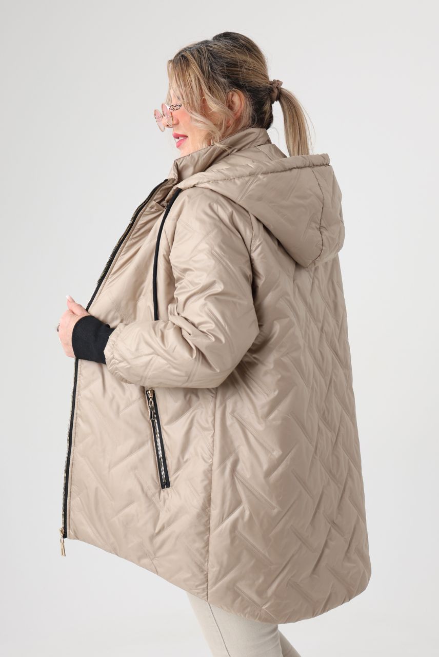 Beżowa kurtka przejściowa damska plus size ze ściągaczami przy rękawach 42-50