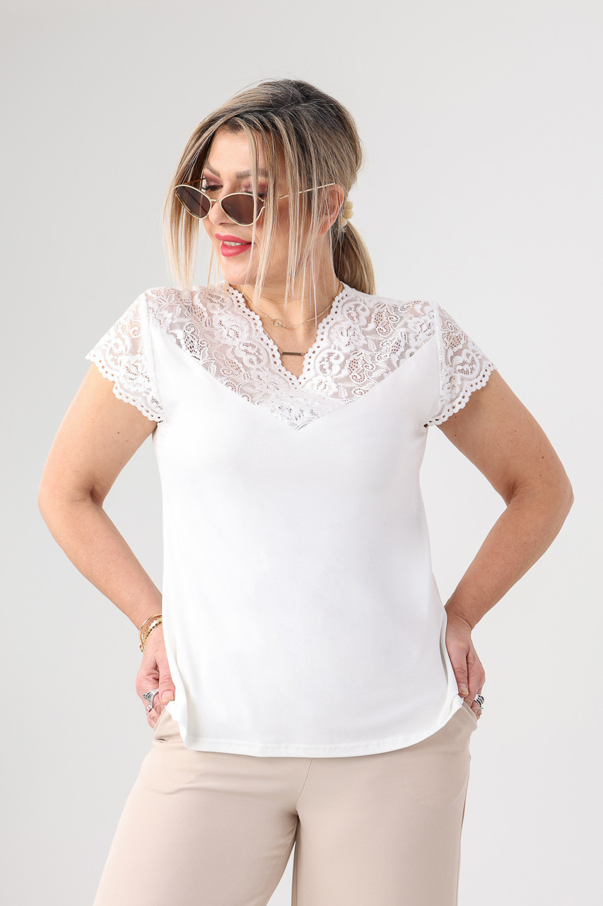 Elegancka bluzka z koronką plus size krótki rękaw biała 44-54