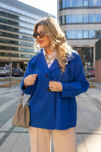 Chabrowa narzutka damska plus size na guziki 42-50