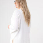 Sweterek-damski-plus-size-zapinany-na-guziki-biały (2)