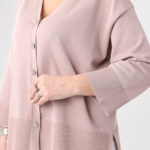 Sweterek-damski-plus-size-zapinany-na-guziki-różowy (3)