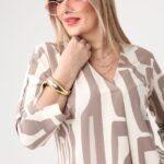 bezowa-bluzka-z-dlugim-tylem-plus-size (4)