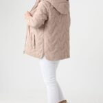 beżowa-kurtka-przejściowa-damska-plus-size-z-odpinanym-kapturem-42-52 (7)