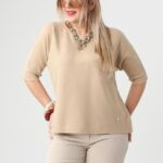 Sweterek dla puszystych beżowy krótki rękaw