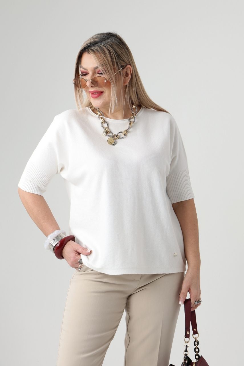 Sweterek dla puszystych biały krótki rękaw