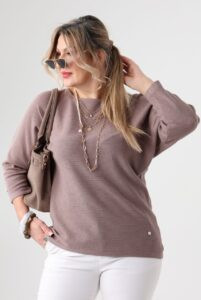 Cienki sweter damski plus size na sezon przejściowy