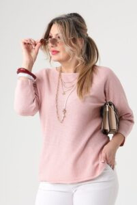 Cienki sweter damski plus size na sezon przejściowy