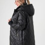 Czarna kurtka przejściowa damska plus size ze ściągaczami przy rękawach 42-50