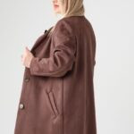 elegancki-zamszowy-plaszcz-damski-plus-size-brazowy (2)