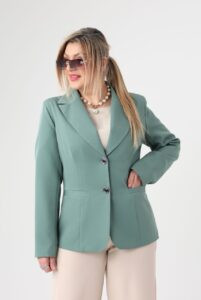 Marynarka plus size miętowa – odzież XXL dla kobiet