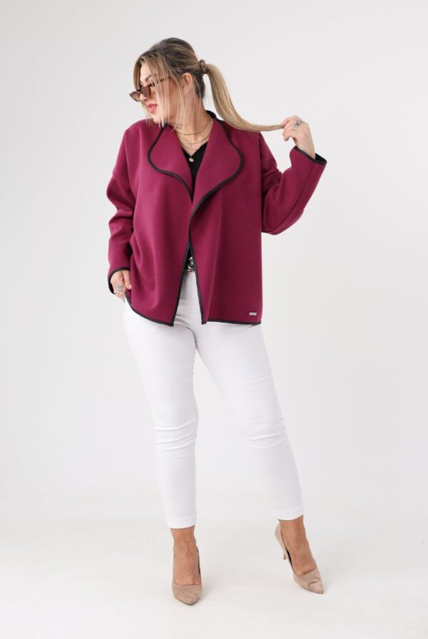 Amarantowa narzutka plus size elegancka