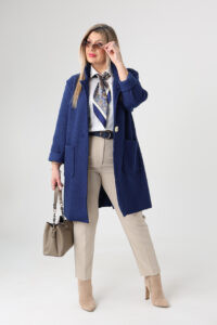 Wiosenny płaszcz dla puszystych granatowy