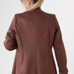 zamszowa-narzutka-damska-plus-size-brazowa (2)