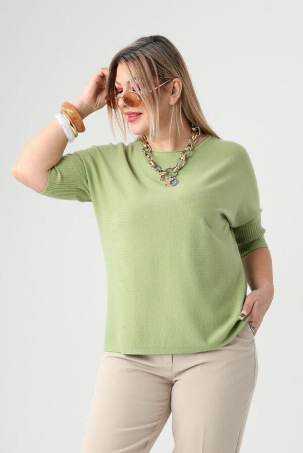 Sweterek dla puszystych zielony krótki rękaw