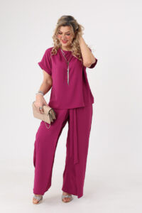 Amarantowy elegancki komplet damski plus size bluzka i spodnie z rozcięciem po boku 44-52
