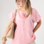Bluzka-damska-duże-rozmiary-z-haftem-i-krótkim-rękawem-różowa (5)