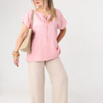 Bluzka-damska-duże-rozmiary-z-haftem-i-krótkim-rękawem-różowa (6)